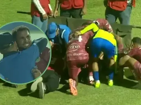 Romario da Silva gãy chân kinh hoàng, đồng đội bật khóc
