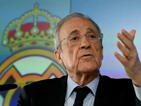 Chủ tịch Florentino Perez bảo vệ Mbappe giữa tâm bão