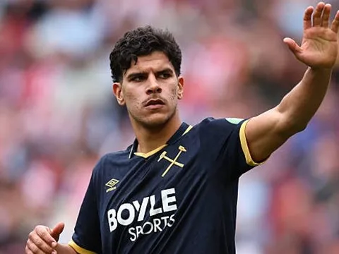 Tại sao Man United nên ưu tiên Mateus Fernandes thay vì Ederson?