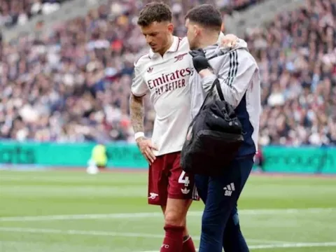 Ben White nghỉ hết mùa, Arsenal vỡ kế hoạch chuyển nhượng