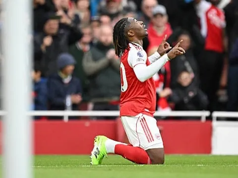 Arsenal không mất thêm tiền vì Eze