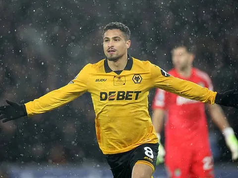 Lý do Man Utd nên sớm chốt hạ thương vụ Joao Gomes