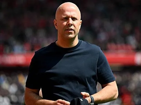 Arne Slot thừa nhận Liverpool yếu bóng vía khi xa nhà