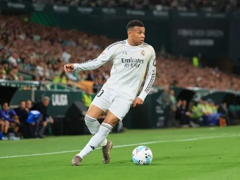 Cựu trợ lý Sir Alex khuyên MU tránh xa Mbappe và Vinicius