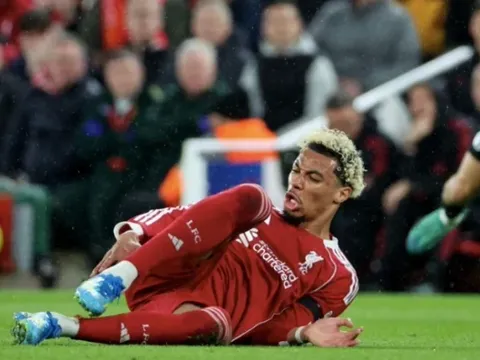 Liverpool hé lộ kế hoạch chữa trị chấn thương của Ekitike