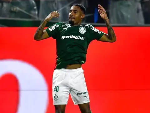 Allan Elias có gì để thu hút Liverpool?
