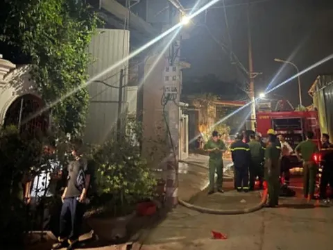 Cháy nhà lúc rạng sáng ở Hà Nội, 1 người tử vong thương tâm