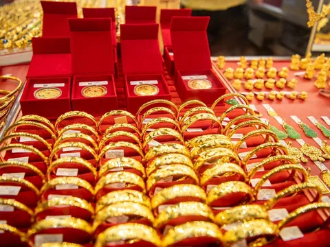 Giá vàng hôm nay 15/5/2026: Vàng SJC lao dốc, giá nhẫn giảm mạnh