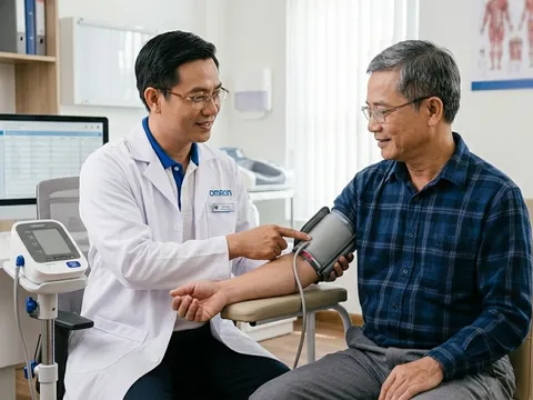 Nhiều người đo huyết áp sai mà không biết: Giáo sư tim mạch chỉ ra lỗi cực phổ biến