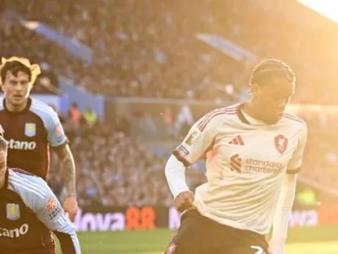 Chấm điểm Liverpool: Điểm sáng Ngumoha; Cú đúp 'đắng lòng' của Van Dijk