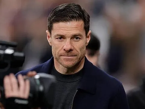 Chelsea muốn chốt Xabi Alonso trước trận chung kết FA Cup