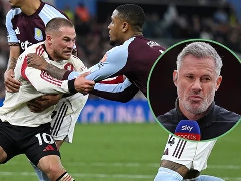 Jamie Carragher chỉ trích pha ăn vạ "đáng xấu hổ" của Mac Allister