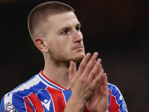 MU đấu Liverpool giành Adam Wharton giá 70 triệu bảng