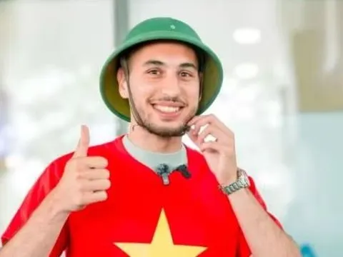 Trung vệ Việt kiều Julien Mouillon về Việt Nam tìm cơ hội lên tuyển
