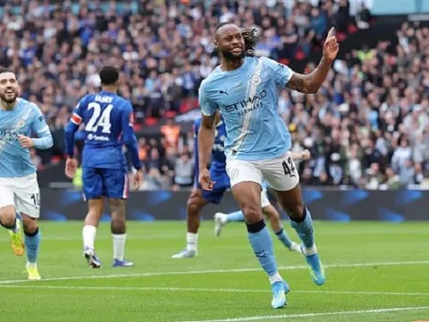 Semenyo đánh gót thần sầu giúp Man City vô địch FA Cup