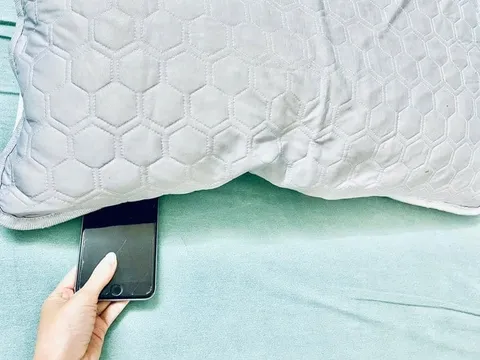 4 nơi nguy hiểm nhất tuyệt đối không được để điện thoại di động