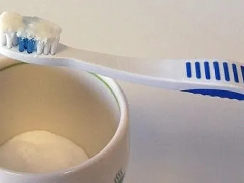 Trộn kem đánh răng với muối mẹo hay ai biết rồi cũng muốn làm theo