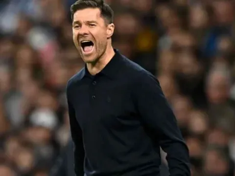 Here we go! Chelsea chọn Xabi Alonso thay thế cho McFarlane