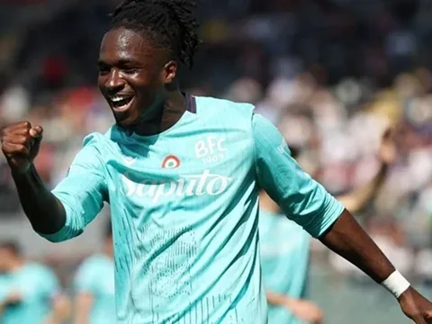Chelsea đấu MU tranh Jonathan Rowe giá 39 triệu bảng