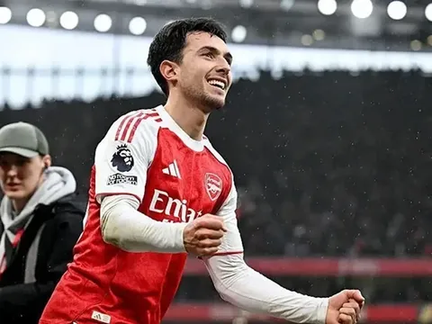 Zubimendi khuyên Arsenal phớt lờ đối thủ đua vô địch
