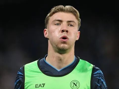 Napoli kích hoạt điều khoản mua đứt Hojlund từ Man Utd
