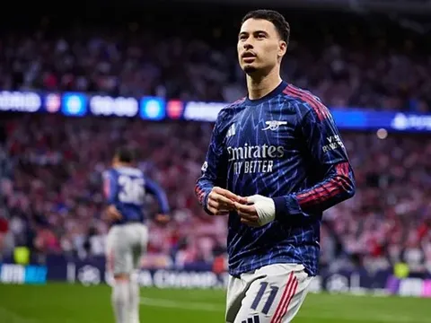 Silvestre khuyên Martinelli rời Arsenal nếu vô địch