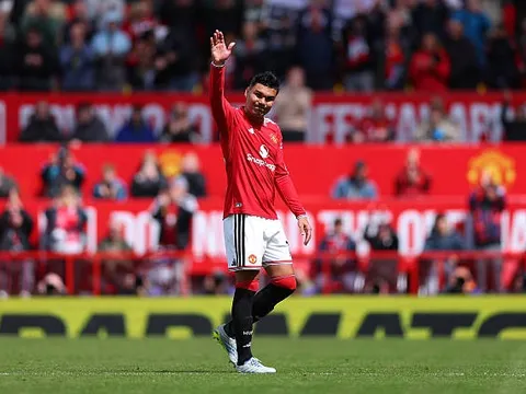 Casemiro chia tay Man Utd trong nước mắt và sự tri ân