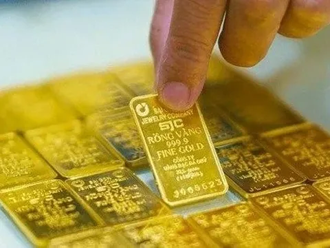 Giá vàng hôm nay 17/5: Vàng SJC neo ở mức 163,5 triệu đồng/lượng