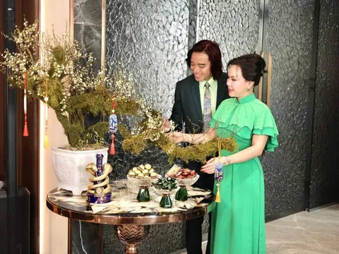 Việt Hương tâm sự về ngày giỗ của đấng sinh thành