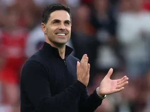 Arteta ví von CĐV Arsenal như 'cầu thủ ma thuật' tạo khác biệt