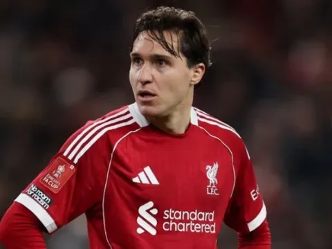 Liverpool 'bật đèn xanh' cho Federico Chiesa ra đi