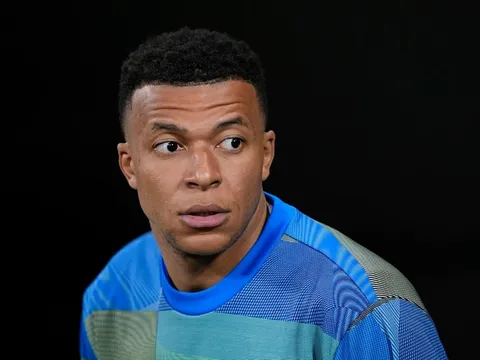 Mbappe và vương miện đầy giông bão của bóng đá Pháp