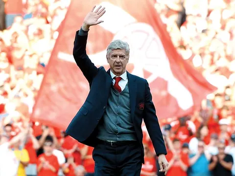 Sự hi sinh cô độc của Arsene Wenger trên thánh đường Emirates