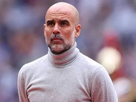 Guardiola cảnh báo Man City sau cú đúp cúp quốc nội