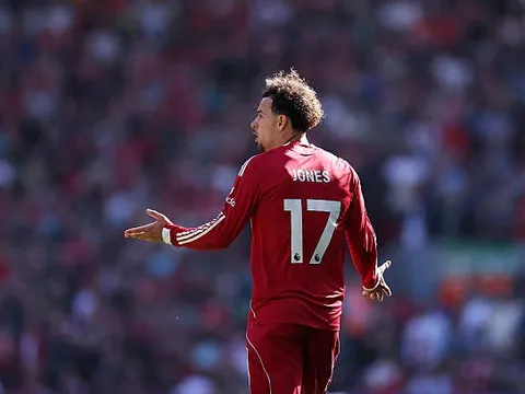 Chia tay Curtis Jones là nỗi đau cần thiết của Liverpool