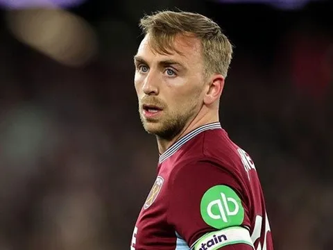 Các ông lớn Ngoại hạng Anh chờ giải cứu dàn sao West Ham