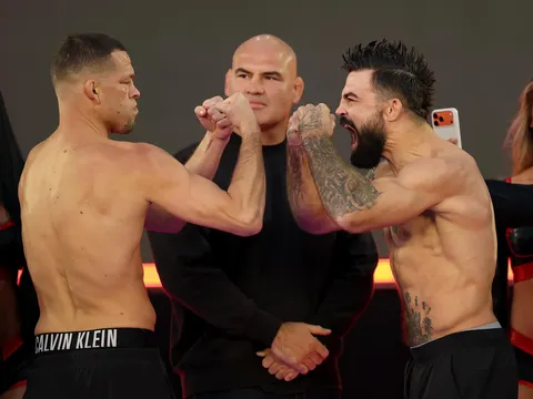 Tường thuật trực tiếp: Mike Perry hủy diệt Nate Diaz trong màn tái xuất lồng sắt tại sự kiện MVP MMA
