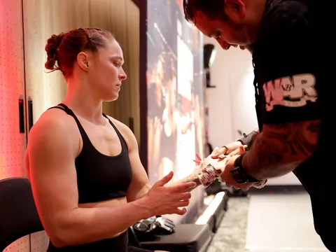 Lời chia tay hoàn hảo của Ronda Rousey: Hạ gục Gina Carano trong 30 giây và khép lại cánh cửa tương lai