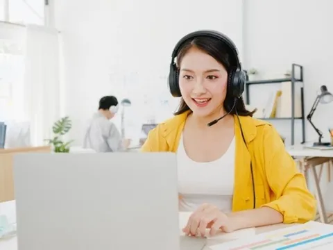 10 nghề ở Việt Nam có thể bị AI "xóa sổ" trong những năm tới, ngành đầu tiên gây bất ngờ, người trẻ ra trường khó xin việc