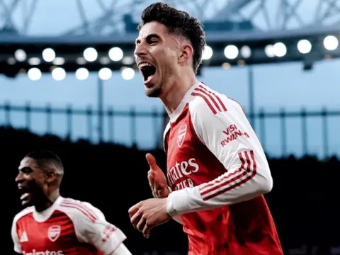5 điểm nhấn Arsenal 1-0 Burnley: Tuyệt đỉnh bóng chết; Saka và Raya đi vào lịch sử