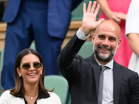 Fan Man City tràn vào Instagram con gái Pep để cầu xin
