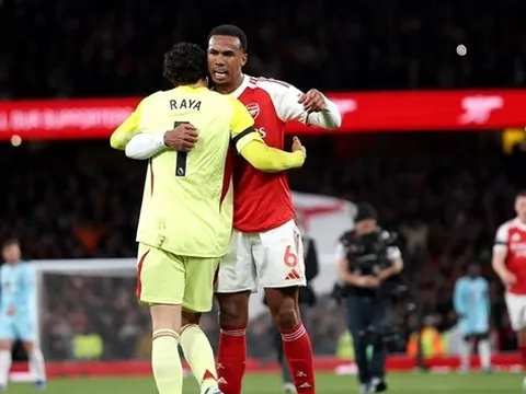 Định mệnh Ngoại hạng Anh gọi tên Arsenal tại Selhurst Park