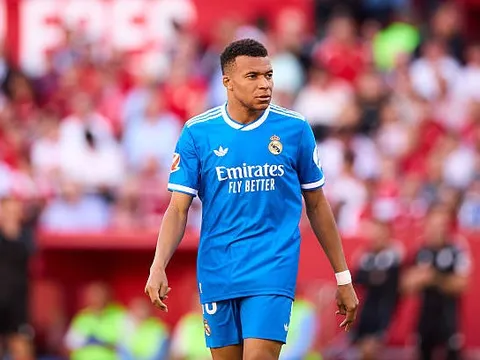 CĐV Real Madrid bức xúc với phong độ của Kylian Mbappe