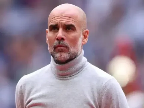 Pep Guardiola từ chối trả lời về việc rời Man City