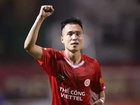 Khiêu khích CĐV, Đinh Viết Tú bị treo giò hết mùa V-League