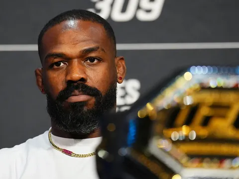 Jon Jones tự tin có thể xé bỏ hợp đồng với UFC: Giấc mơ đấu Ngannou và tham vọng lấn sân boxing