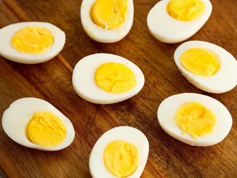 Người mắc những bệnh gì không nên ăn trứng gà? Bác sĩ cảnh báo cần lưu ý ngay