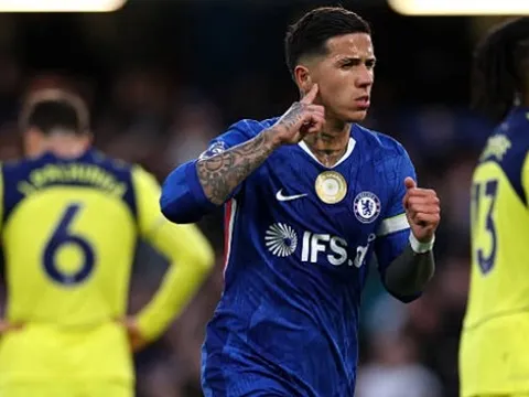 Đẳng cấp Enzo Fernandez định đoạt trận derby London