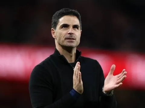 Dàn sao Arsenal mở tiệc vô địch, Arteta chọn ở nhà cùng gia đình