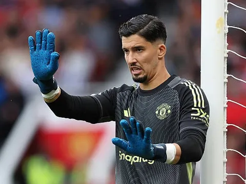 Ghế nóng tại Besiktas và biến động nơi khung gỗ Man Utd